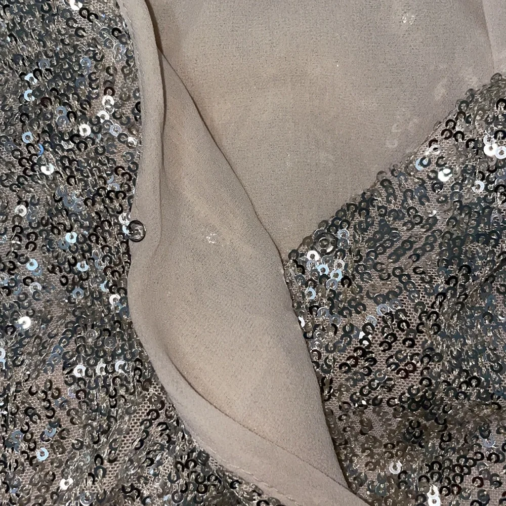 Love on a Hanger sequins camisole top - Picture 5 of 5